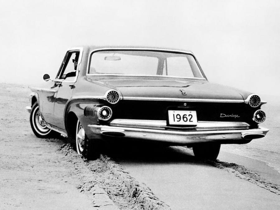  Dodge Dart 440 Hardtop Sedan 1962 года  (фото 2 из 5)